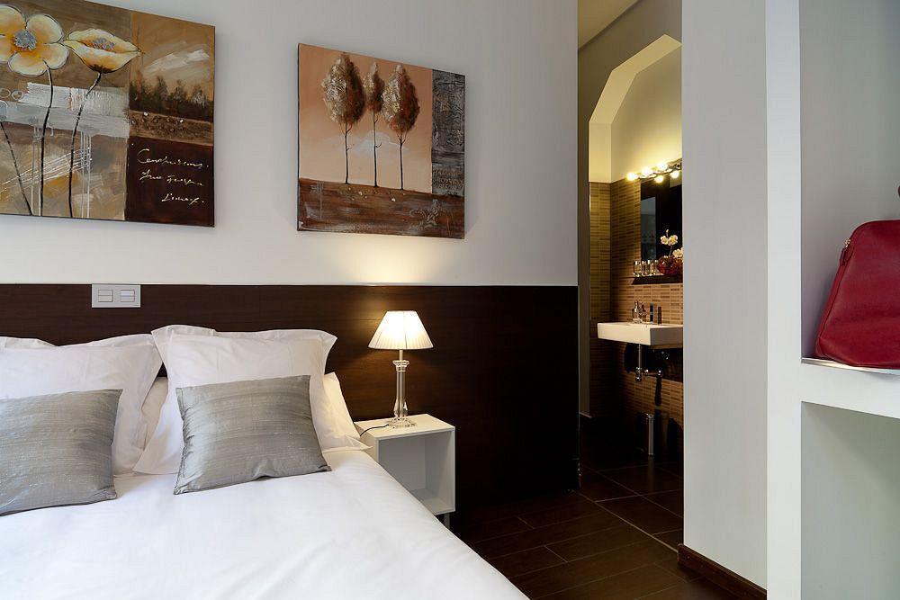 Thc Latina Hostel Madrid Ngoại thất bức ảnh